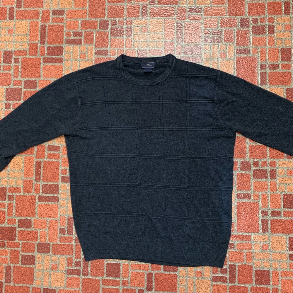 Dockers dark gray patterned sweater